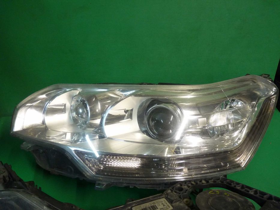 Citroen C5 III X7 Lampa Prawa lewa skretny  Xenon Europa MASKA KGNC