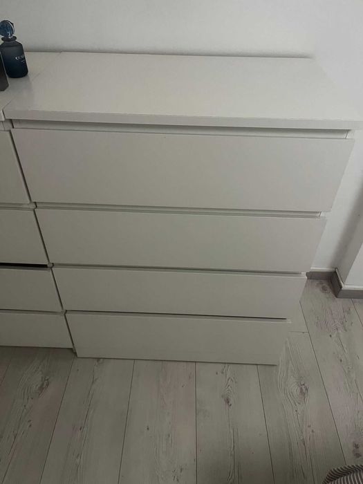 Cómodas e Estantes Ikea