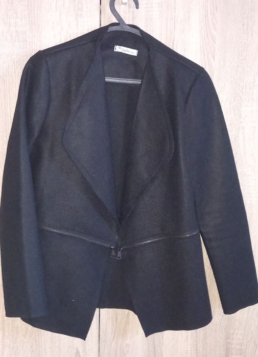 Blaser preto em fazenda - Tamanho S