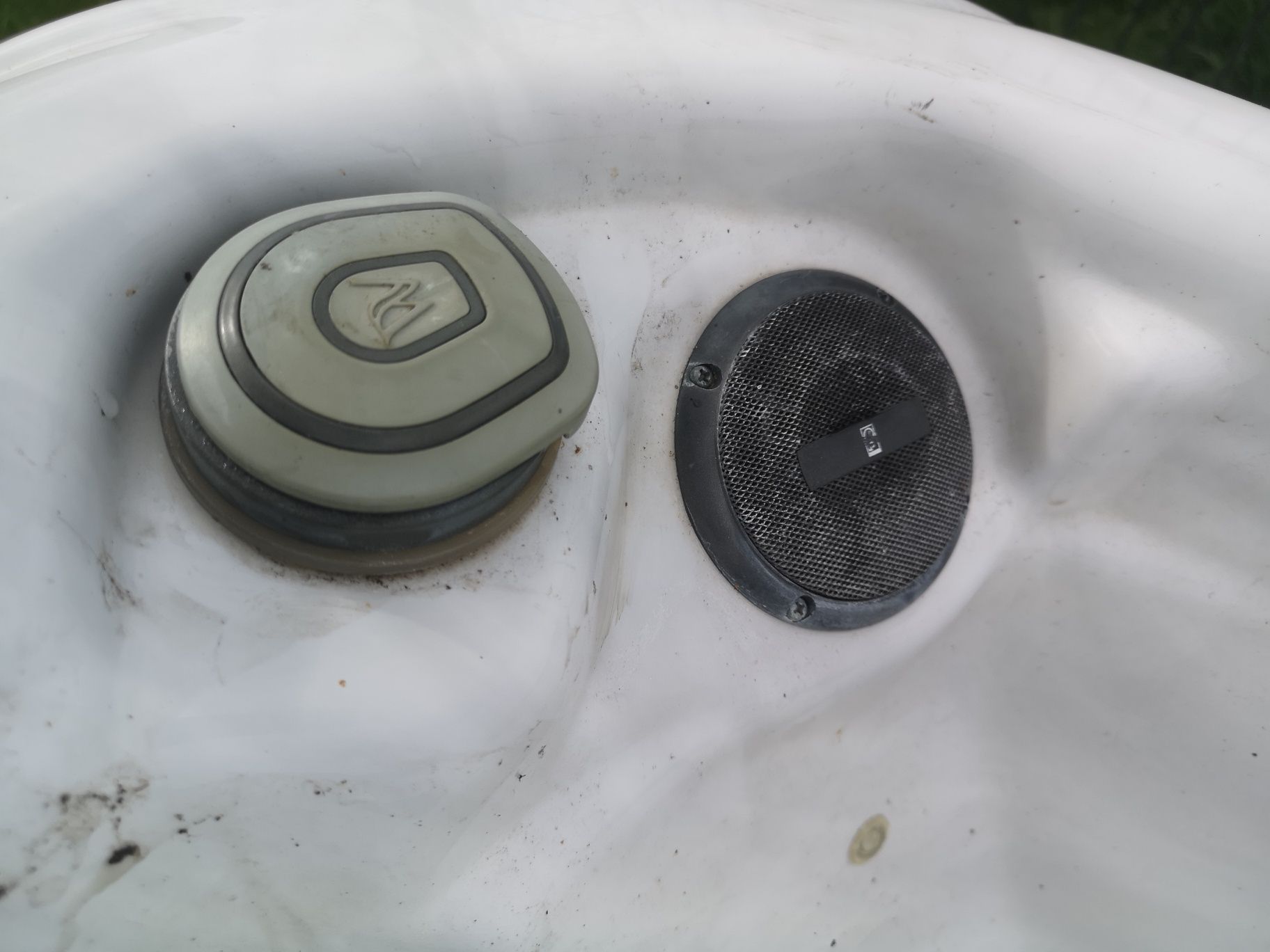 jacuzzi hot tub wanna ogrodowa z hydromasażem