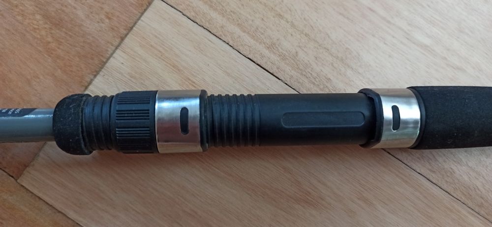 Cana spinning, teste: 30-60g.
 "Caperain"