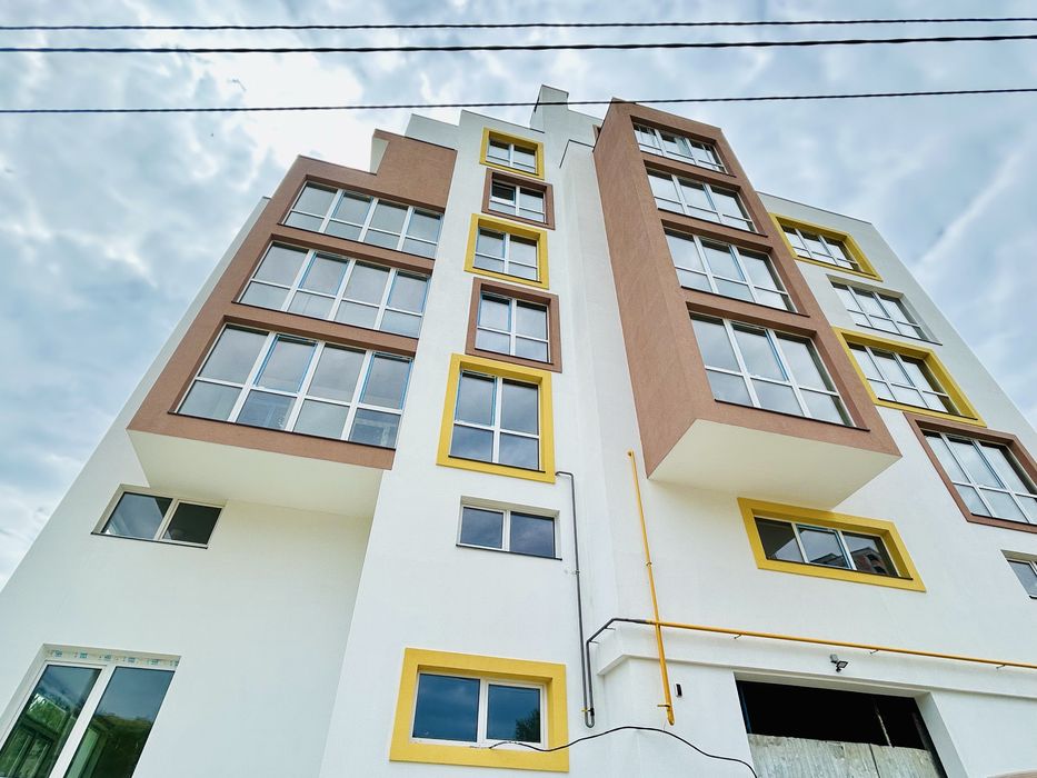 Від власника. 2 кім 61м 6п вул.Очеретяна. 75 тисяч.