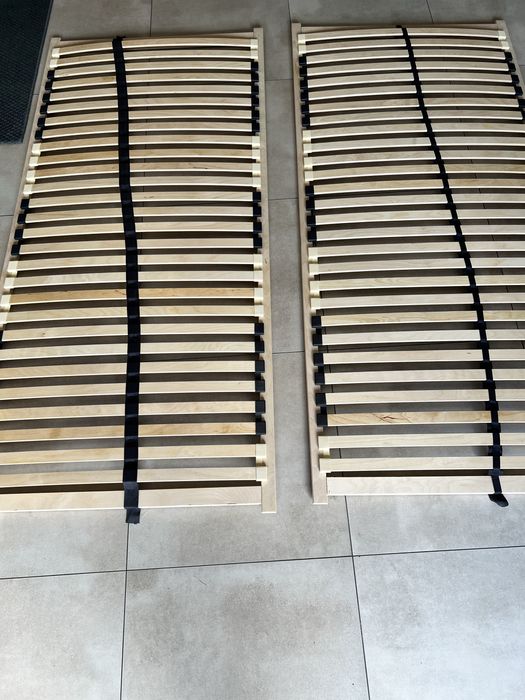 Stelaże do łózka 90 x 200, 2 sztuki - jak nowe