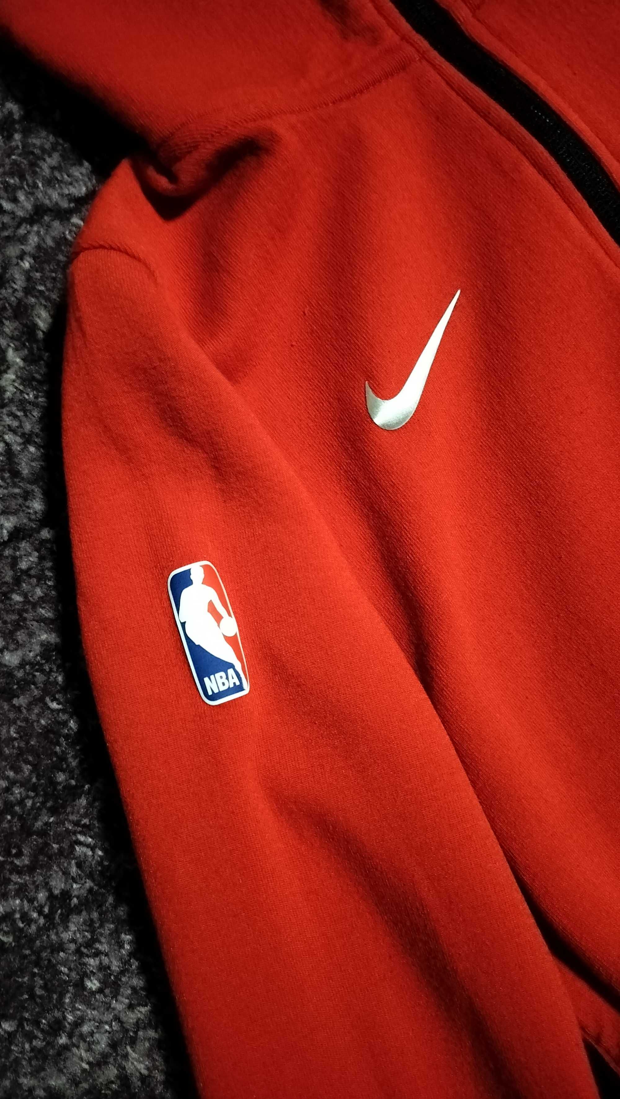 Спортивна кофта Nike з капюшоном