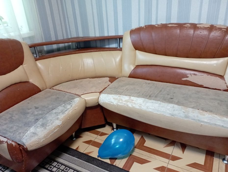 Продам кухонний уголок