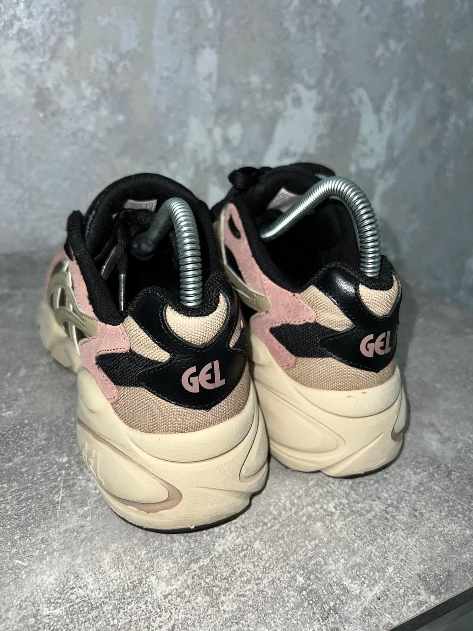 Кросівки шкіряні Asics Gel-Bondi 100%оригінал