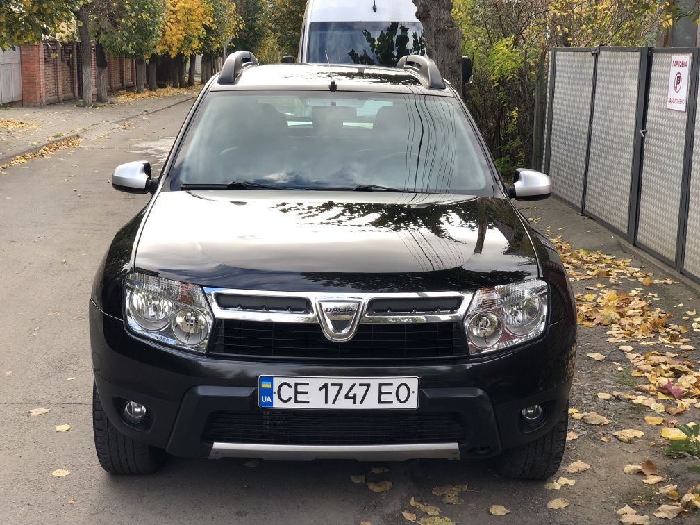 Продаю Dacia Duster 2012