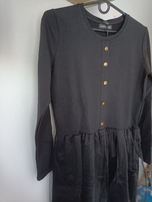 Czarna krótka sukienka z tiulem XS/S 34/36 na ostatki na święta