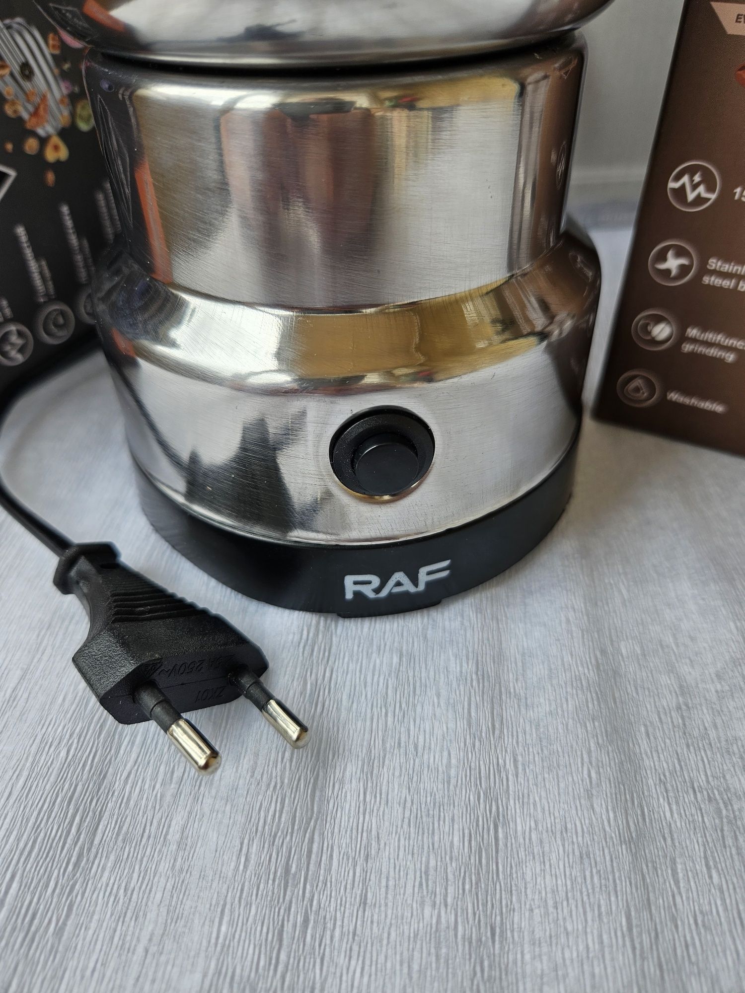 Кофемолка raf 7113 кавомолка  нержавіючі леза нова измельчить ВІТЕК