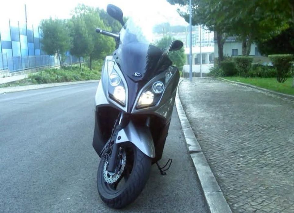 Maxiscooter Kymco Downtown 125