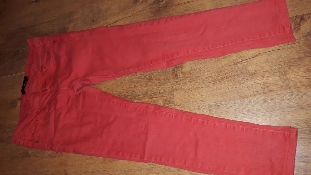 2 pary jeansow za 8 zl 146 / 152 cm