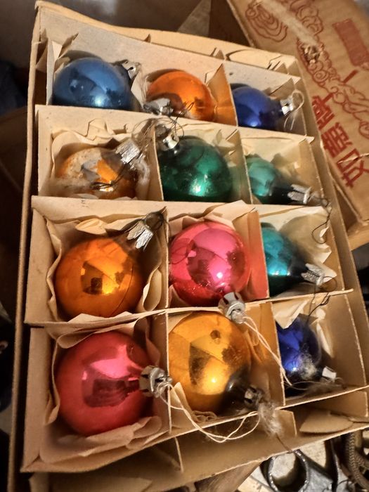 Kolorowe stare bombki na choinke prl ozdoba na choinke vintage zlote