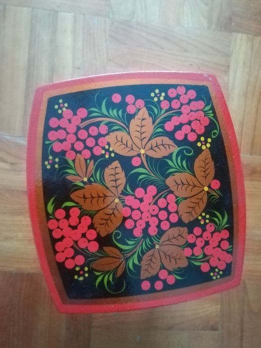 Ręcznie malowany stoleczek