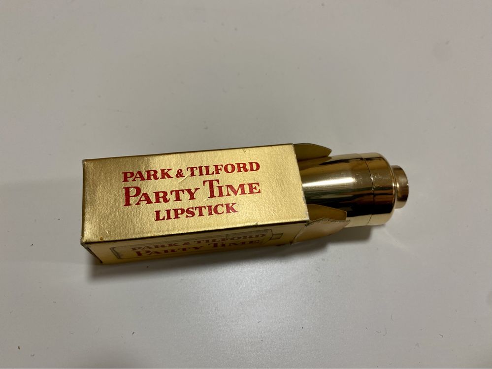 Вінтажна помада Park & Tilford Party Time Lipstick у формі шейкера