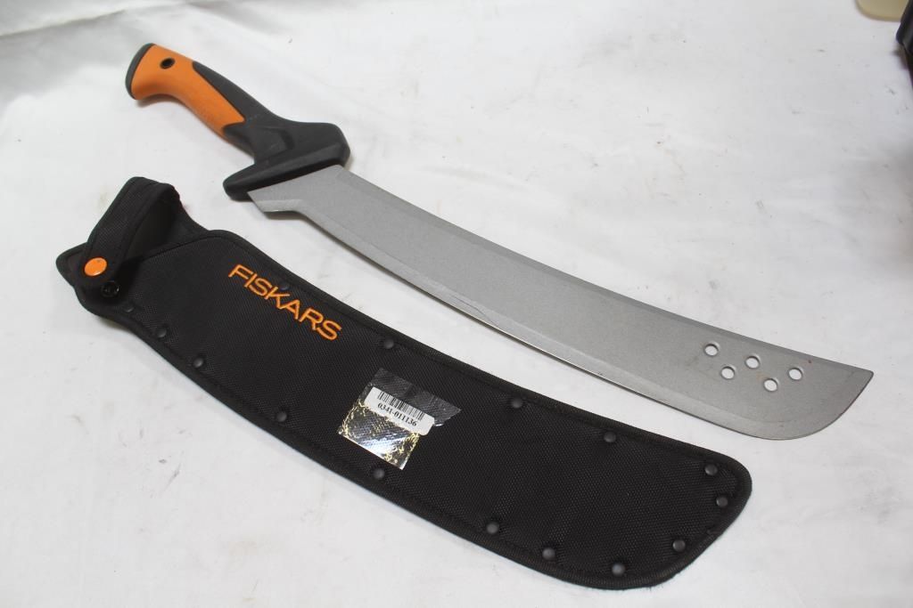 Универсальная мачете Fiskars Solid™ CL-561 1051235