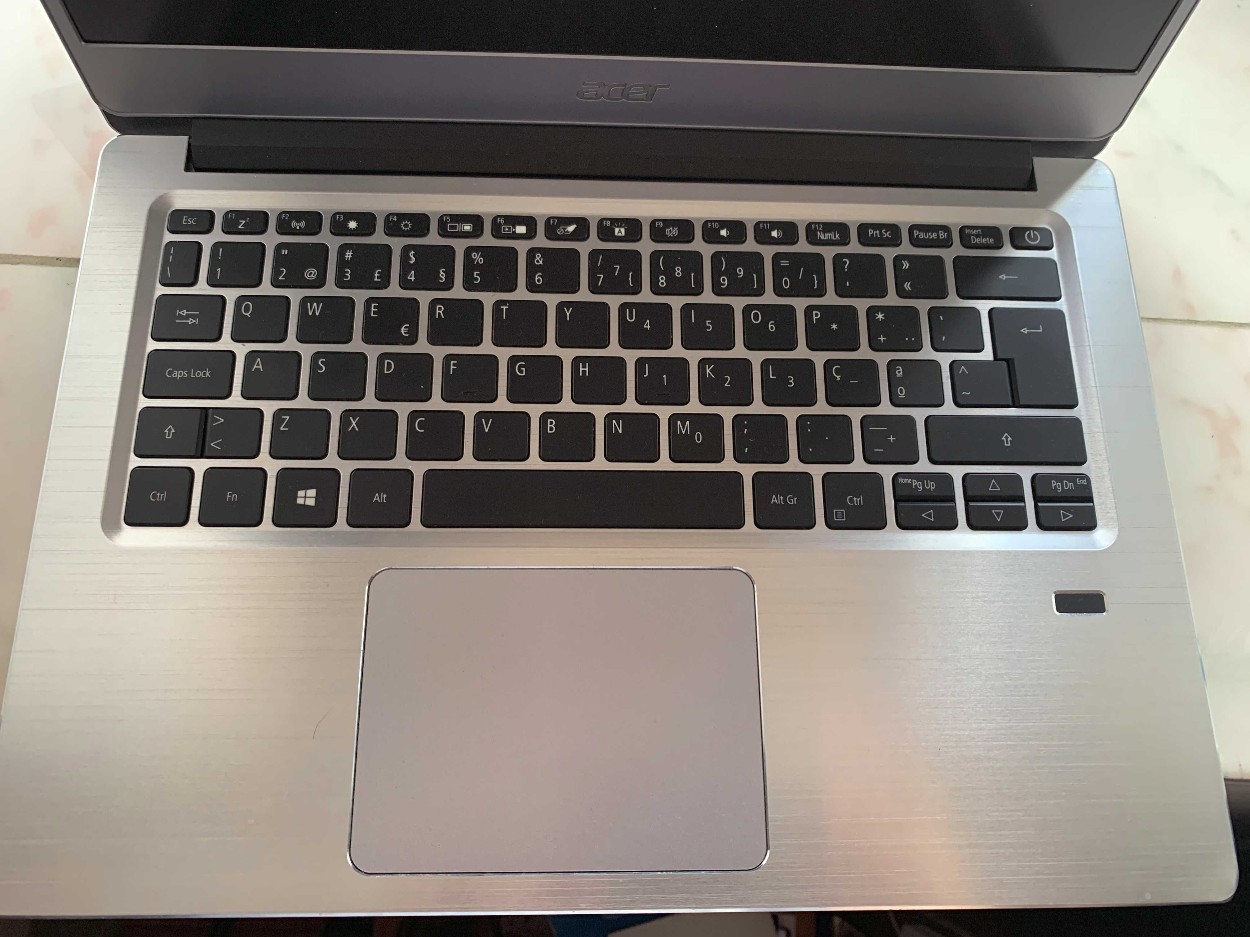 Portátil ACER Swift 3 14" (256gb SSD - 20GB RAM)