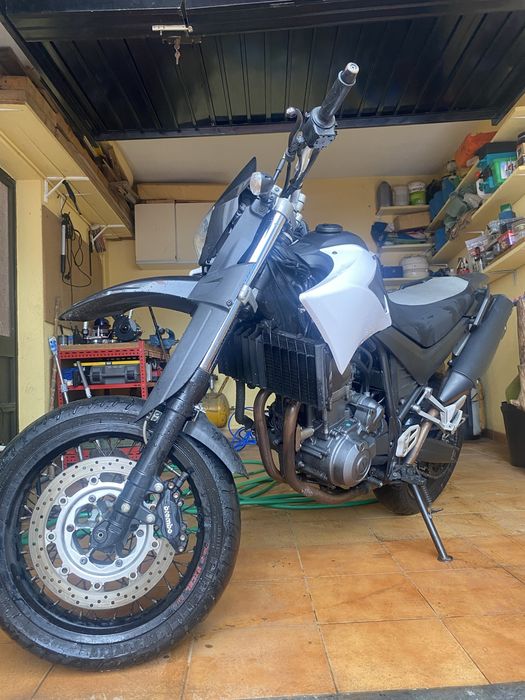 Xt 660 x 2010 com o motor partido..