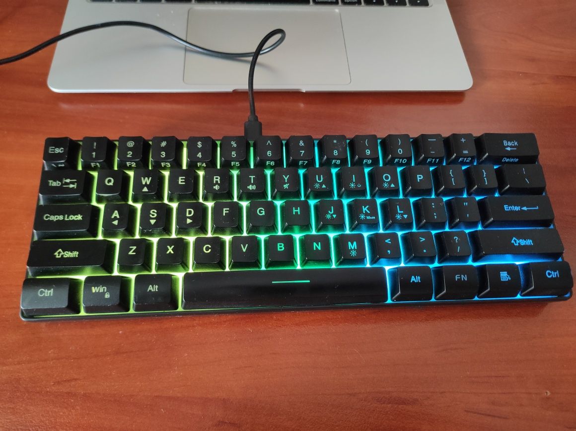 Клавиатура с RGB-подсветкой