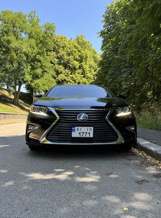 Продам Lexus ES 2016