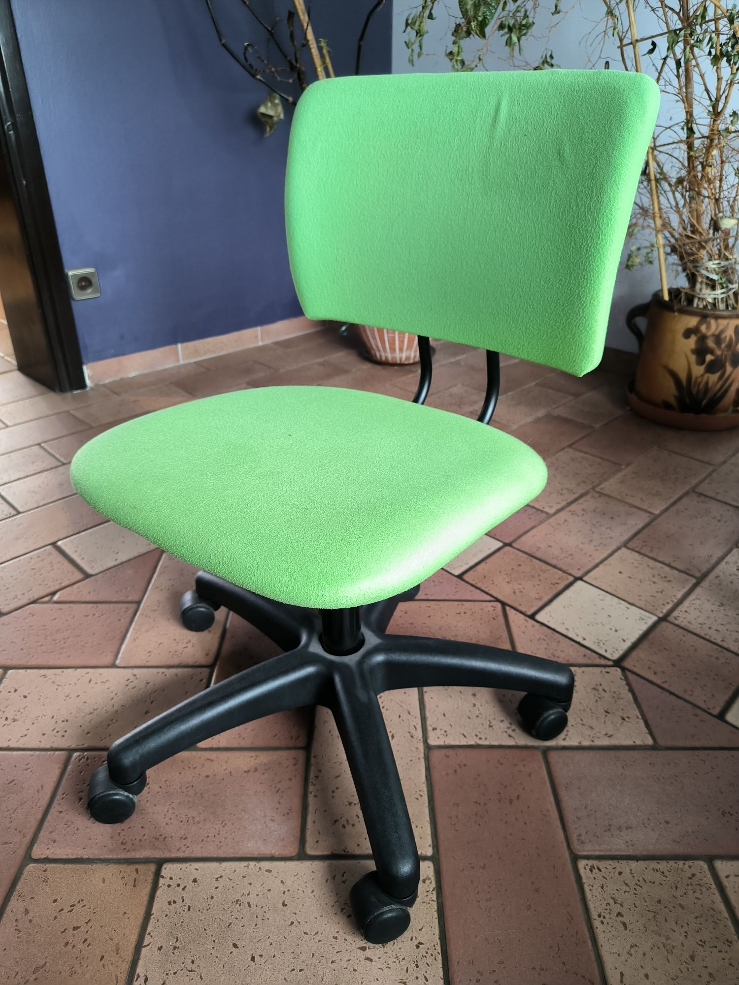 Krzesło obrotowe fotel na kółkach biurowy zielony Ikea biurowe