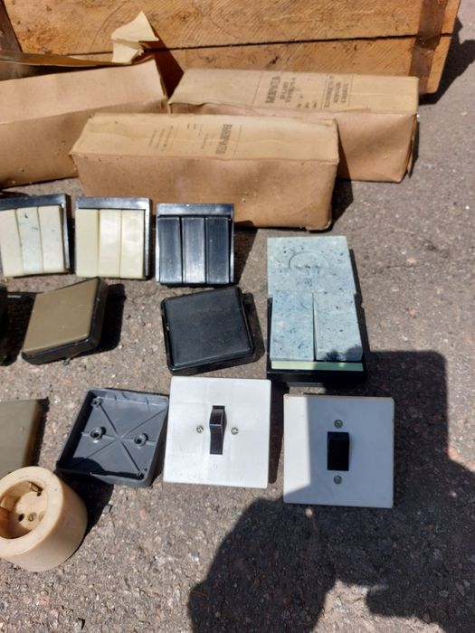 Вимикач світла одно двох та трьох клавішні виробництва ссср