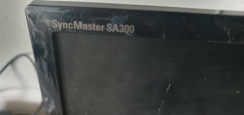 Monitor samsung SyngMaster SA300