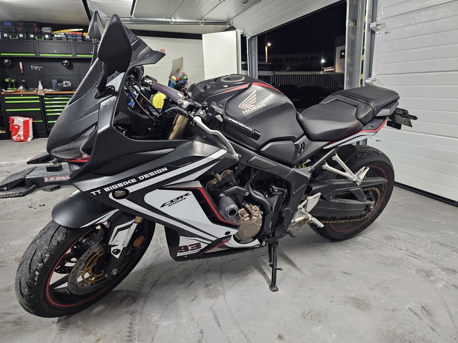 Honda cbr 650R  impecavel