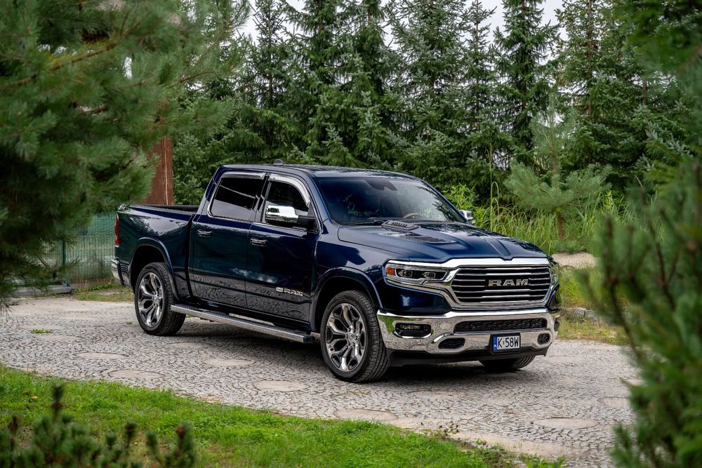 RAM 1500 5.7 V8 HEMI / Crew Cab LONG HORN LIMITED / Bogate wyposażenie / 2021