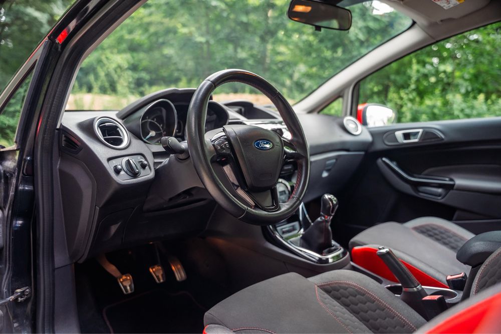 Ford Fiesta black edition