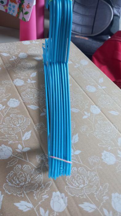 Wieszaki dla dzieci mix