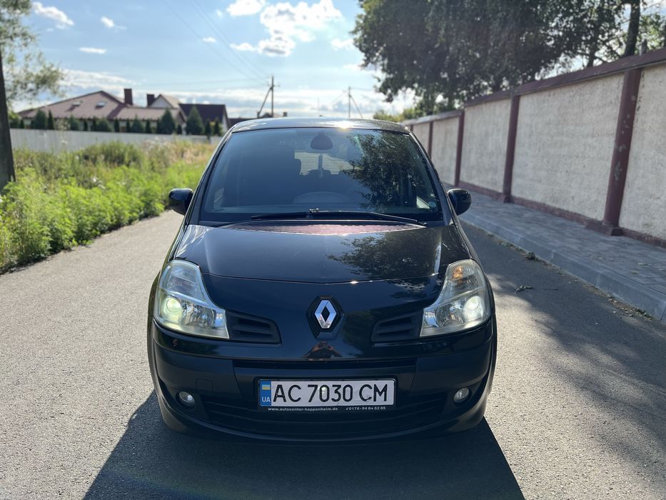Продаю RENAULT MODUS 1.5 дизель.