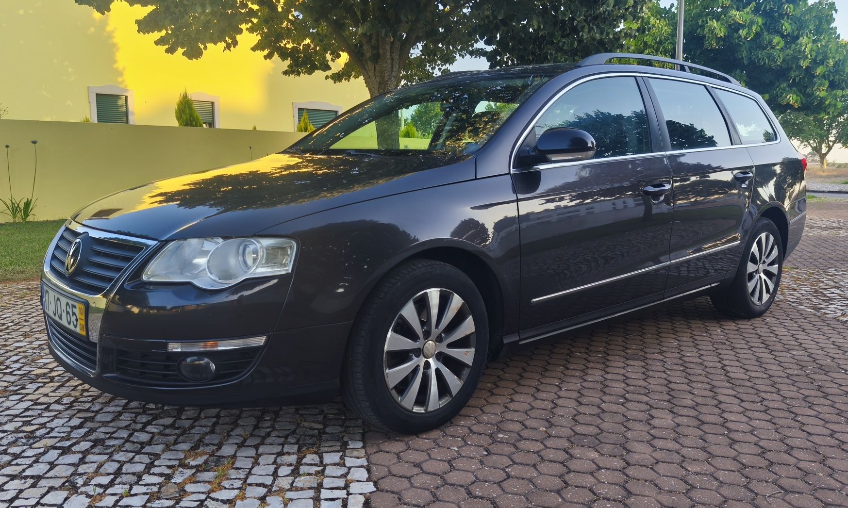 VW Passat de 2010 com (170 mil kms)