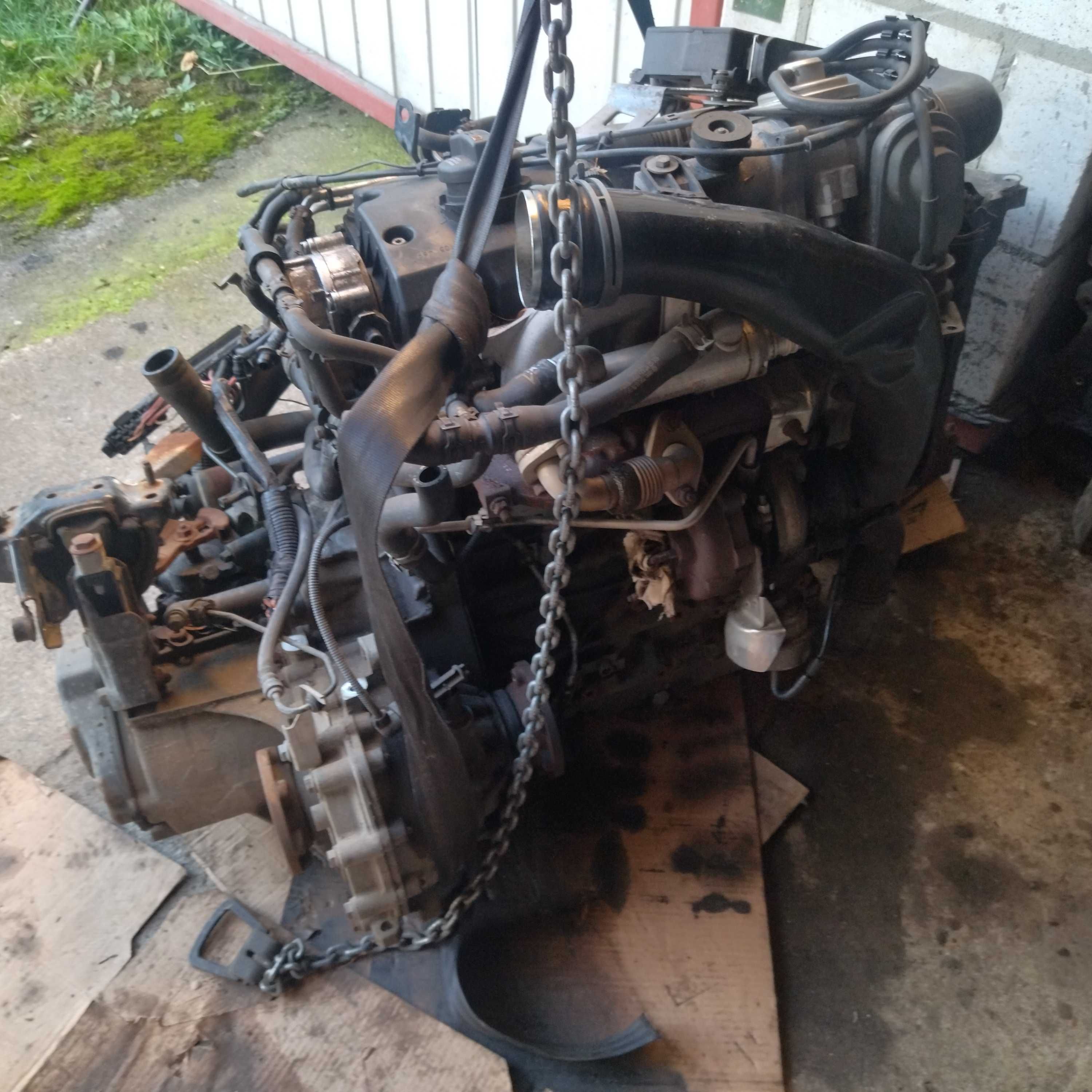 silnik turbina  pompowtryski polo 1.9tdi AXR skrzynia JXY