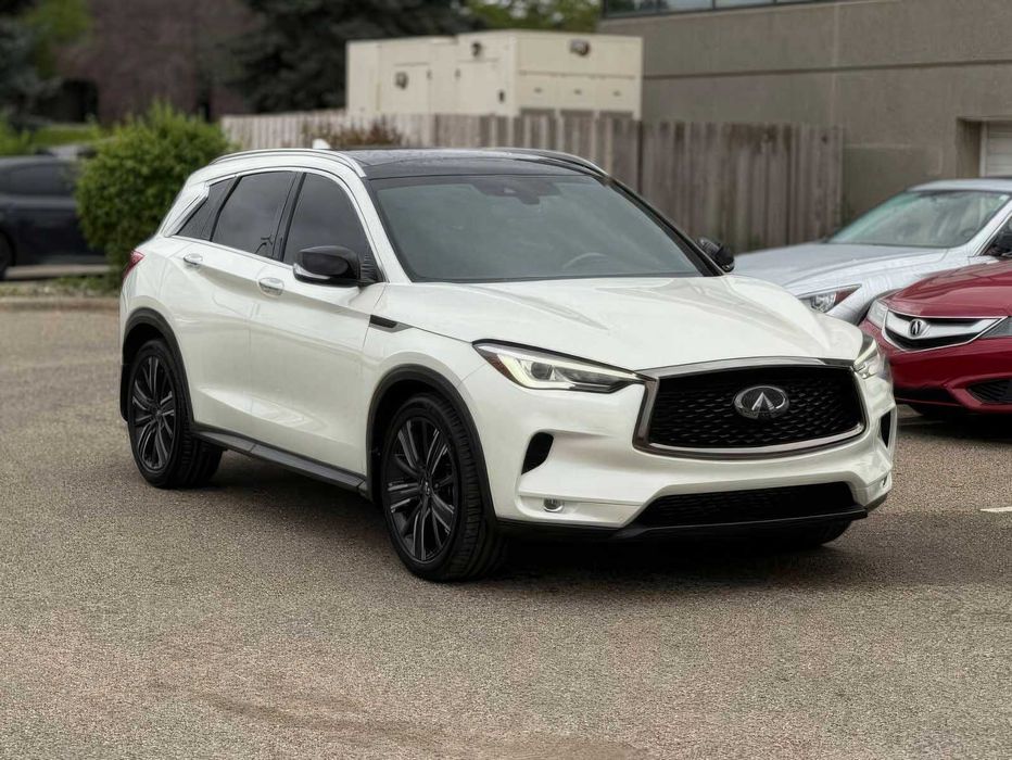 Infiniti QX50 Luxe      2021