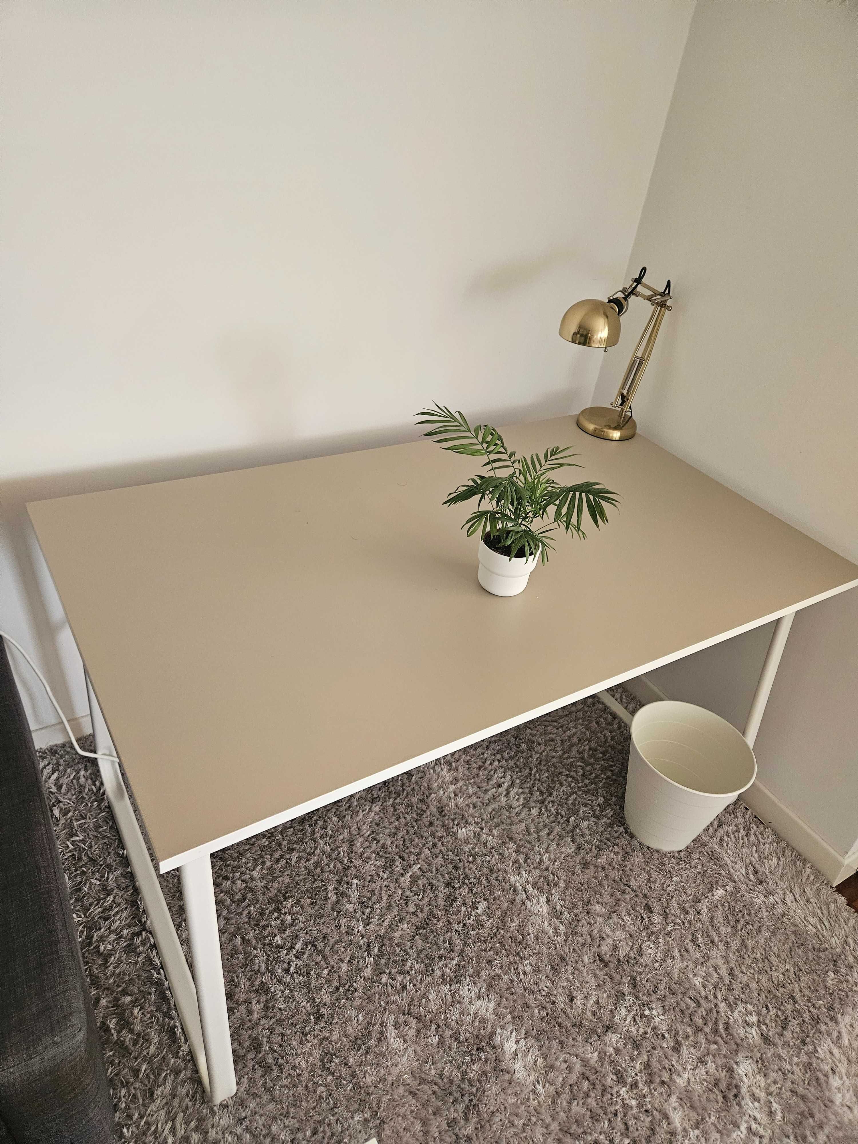 Secretária IKEA nova