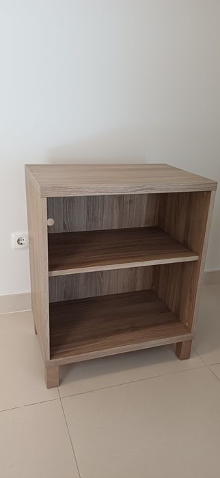 Móvel IKEA com prateleira