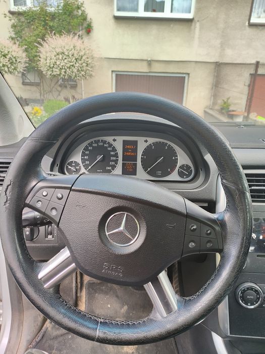Mercedes B200 zadbany