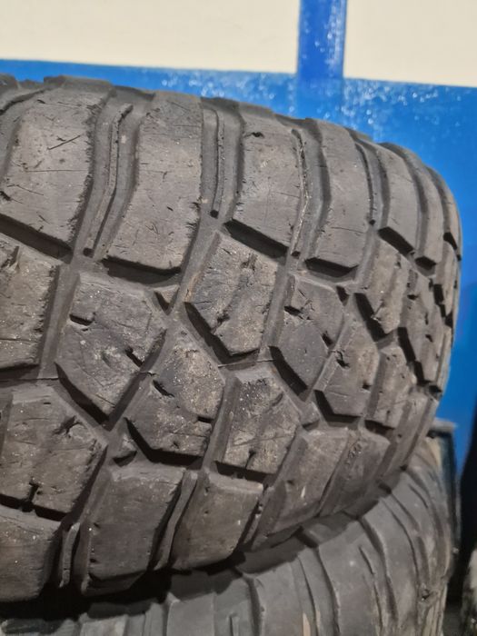 Pneus 37x12.5 r 17 cooper km3