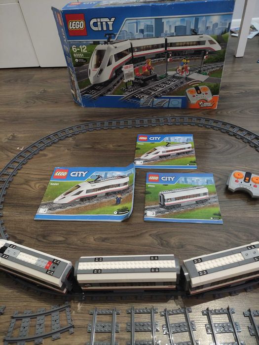 LEGO 60051 Pociąg pasażerski+ dodatkowe tory i zwrotnice