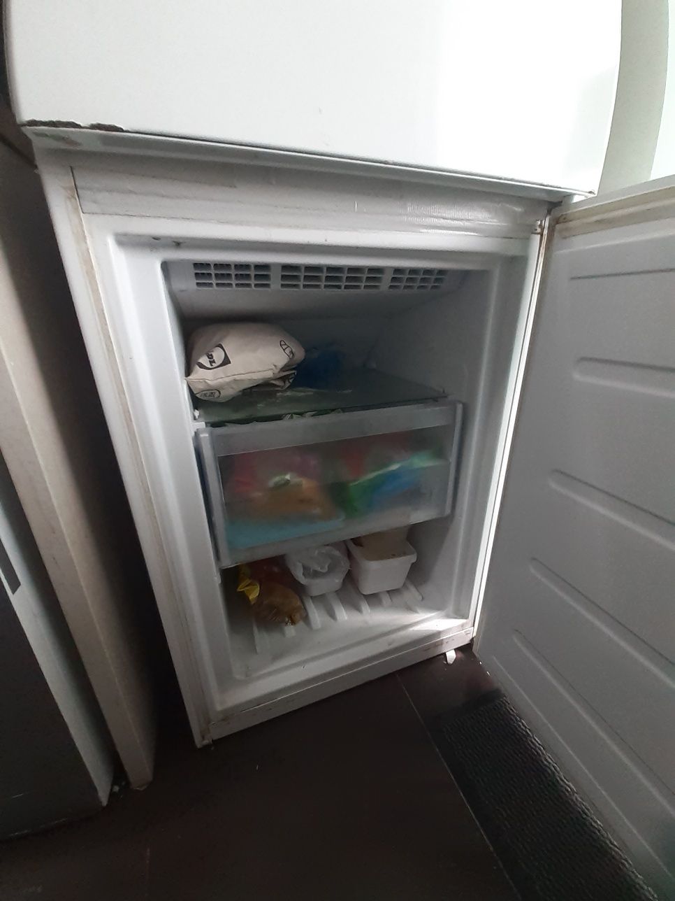 Frigorífico - INDESIT