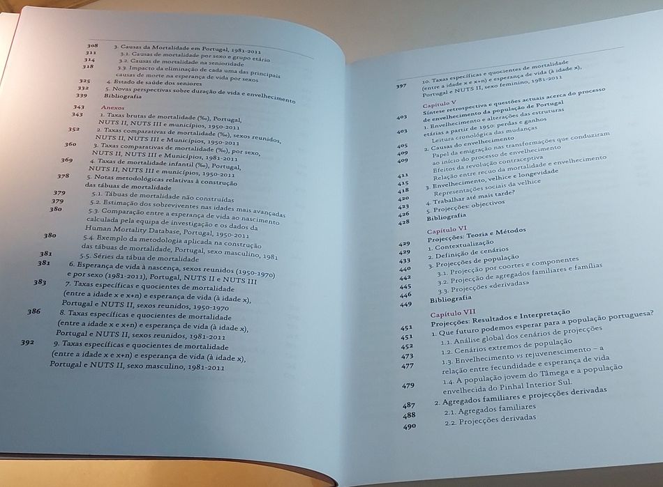 Dinâmicas Demográficas e Envelhecimento da População Portuguesa (2014)