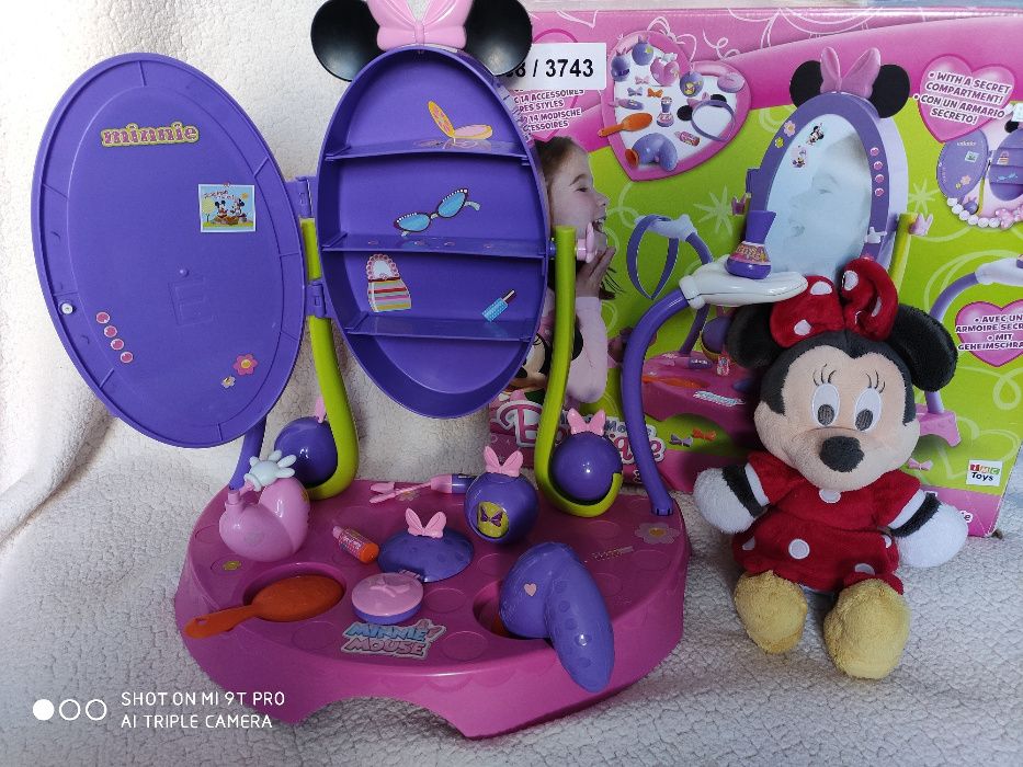 Toaletka Minnie Mouse Bow-tique- duży zestaw+2 maskotki Minnie