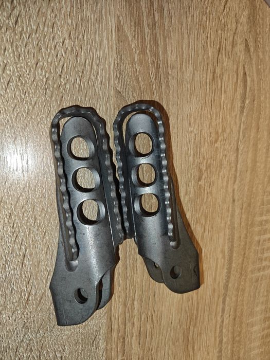 BMW podnóżek kierowcy kpl.L,P