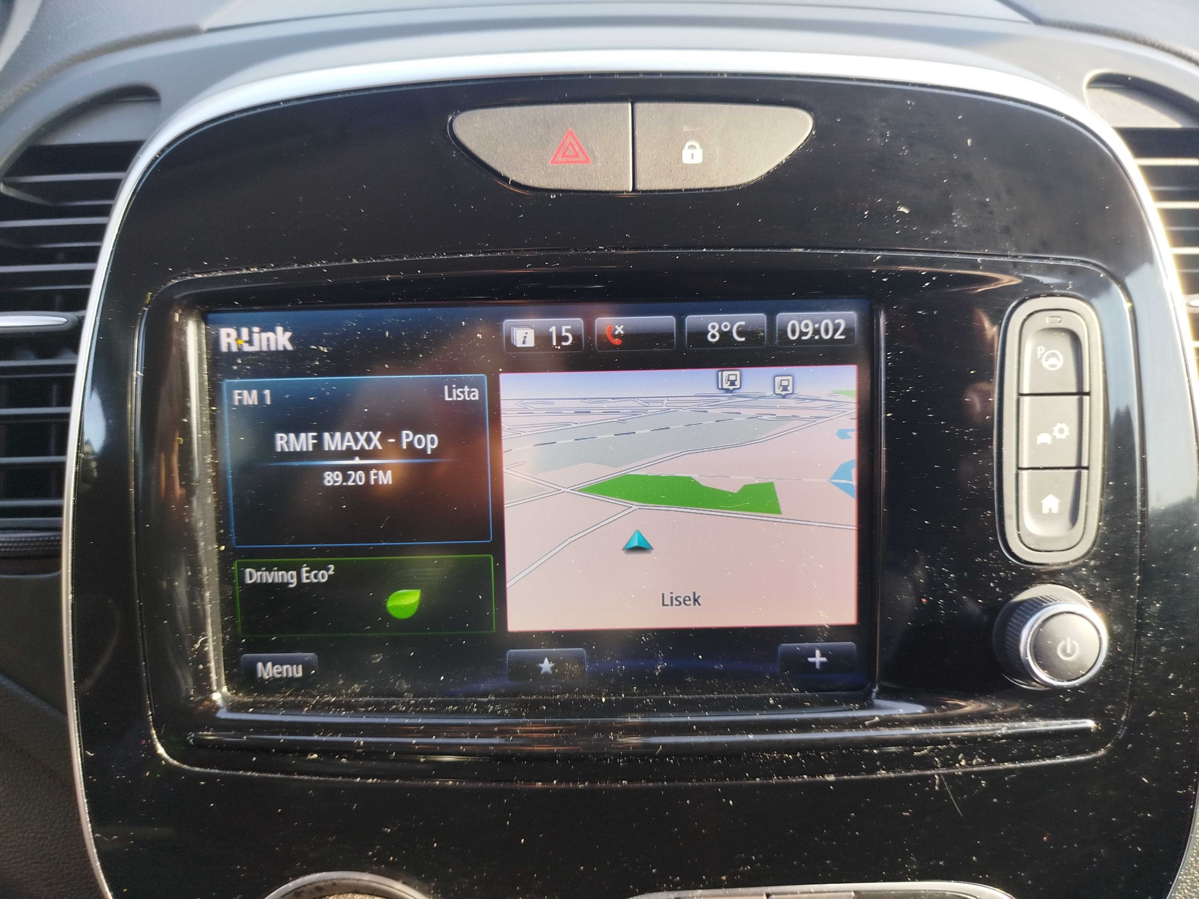 Renault Captur 1.2 sam parkuje