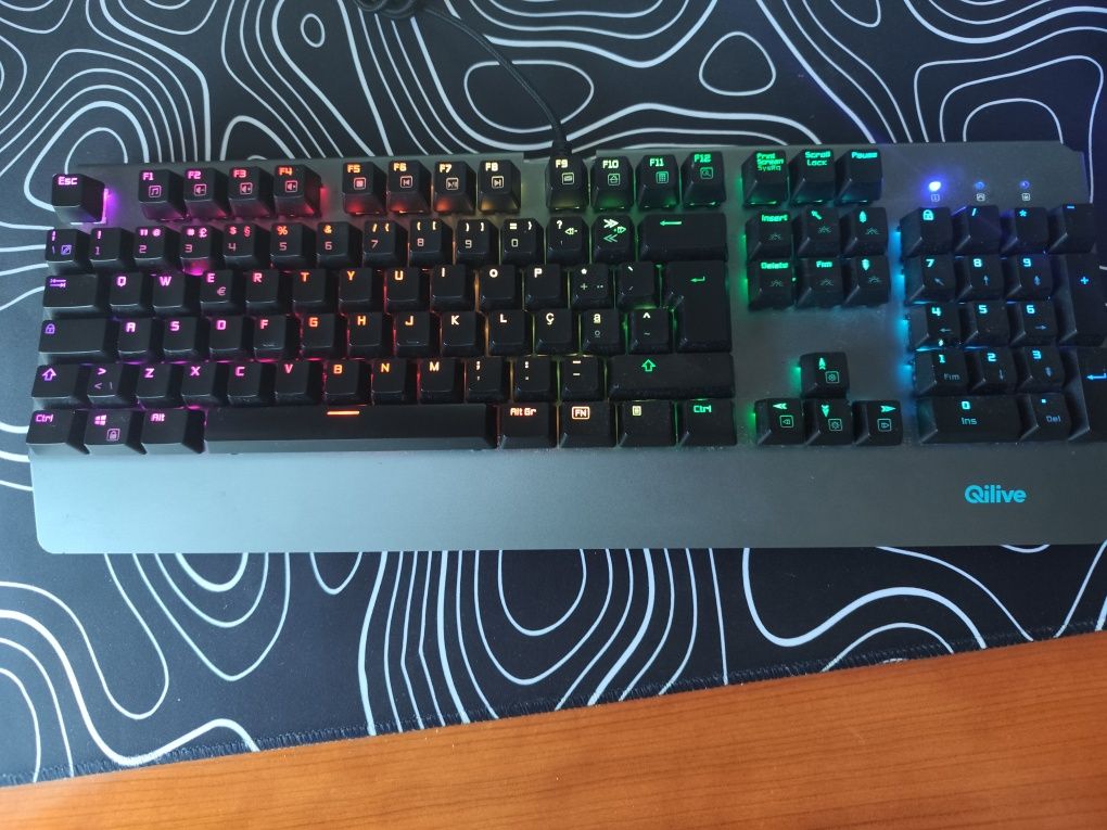 Teclado Gaming (Brown Switches) + Rato Logitech G203