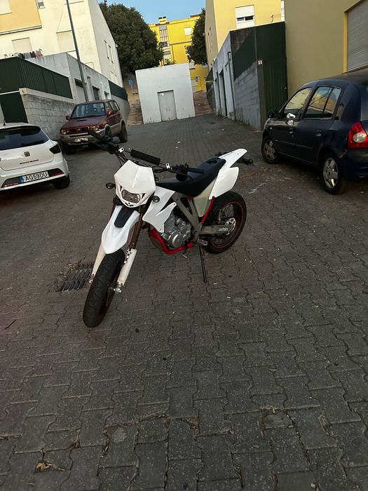 Vendo AJP PR3 2015