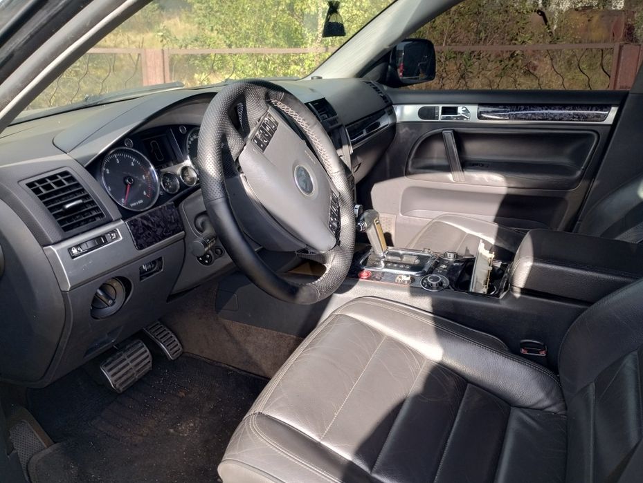 салон VW Touareg 1 покоління розборка таурек 5.0 2.5 3.0 запчастини