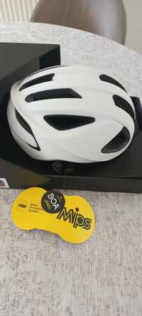 Kask rowerowy Oakley Aro 3