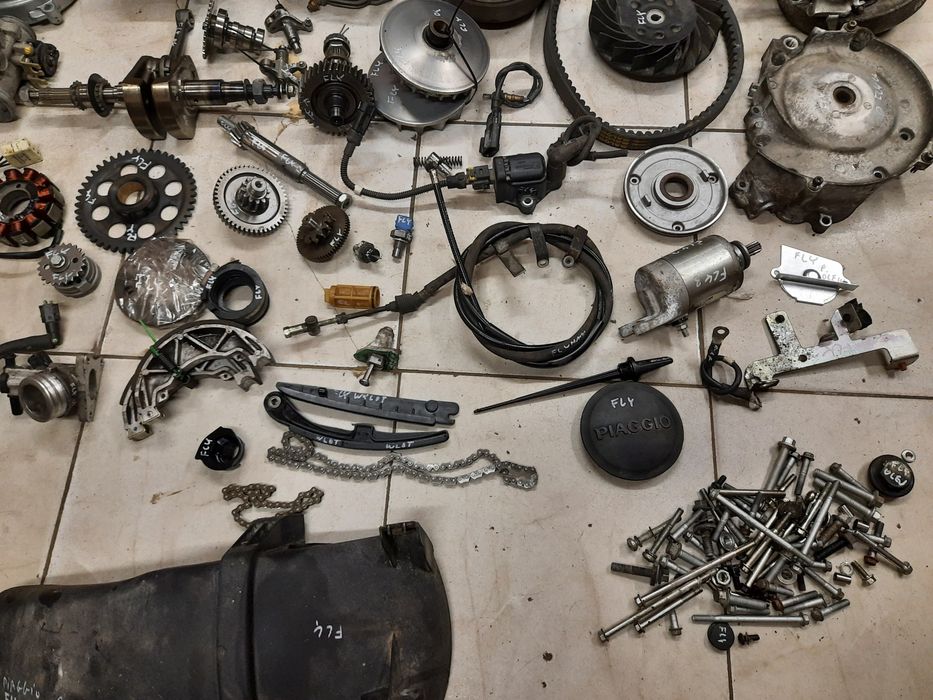 Piaggio FLY 125  3V silnik części 12-15r. Wał koło cylinder głowica