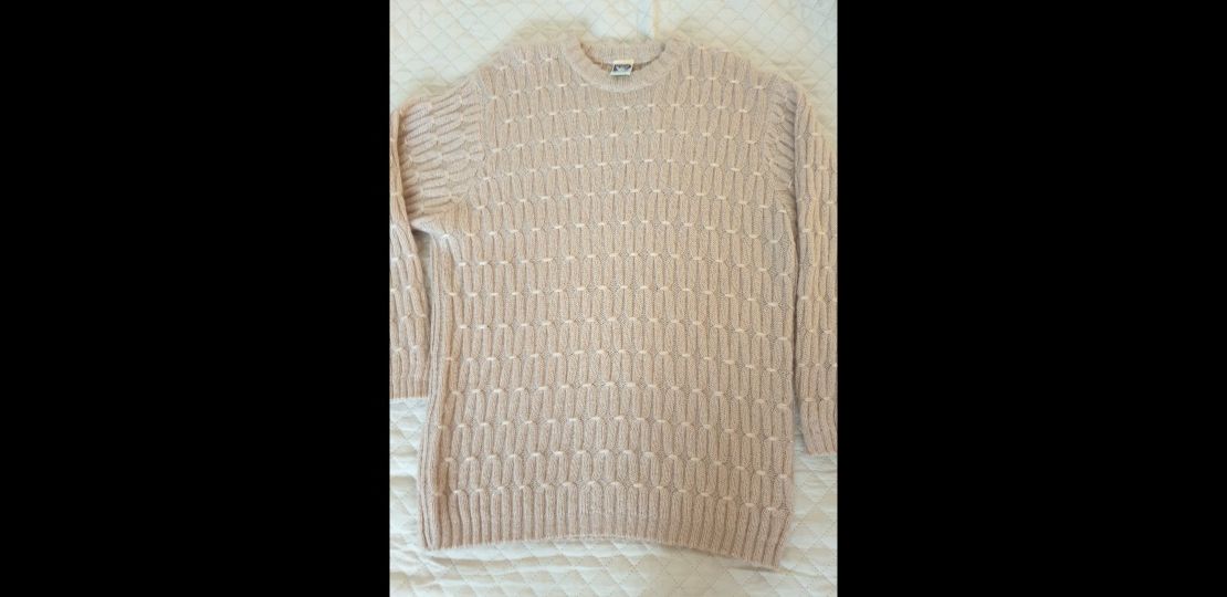 Sweter moherowy bezowy